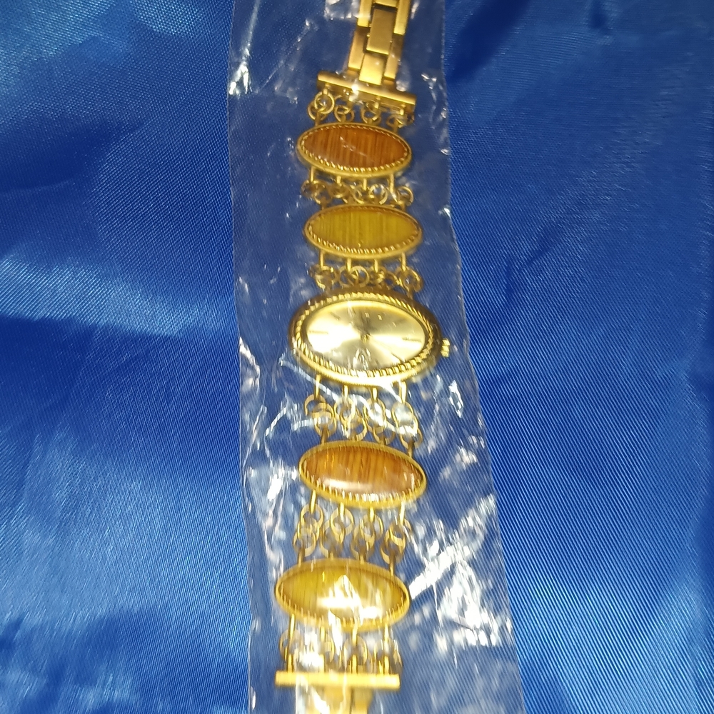 Premier Designs Gold toned Bracelet Premier Designs Watch